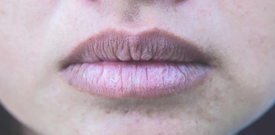 Môi xuống tông theo thời gian